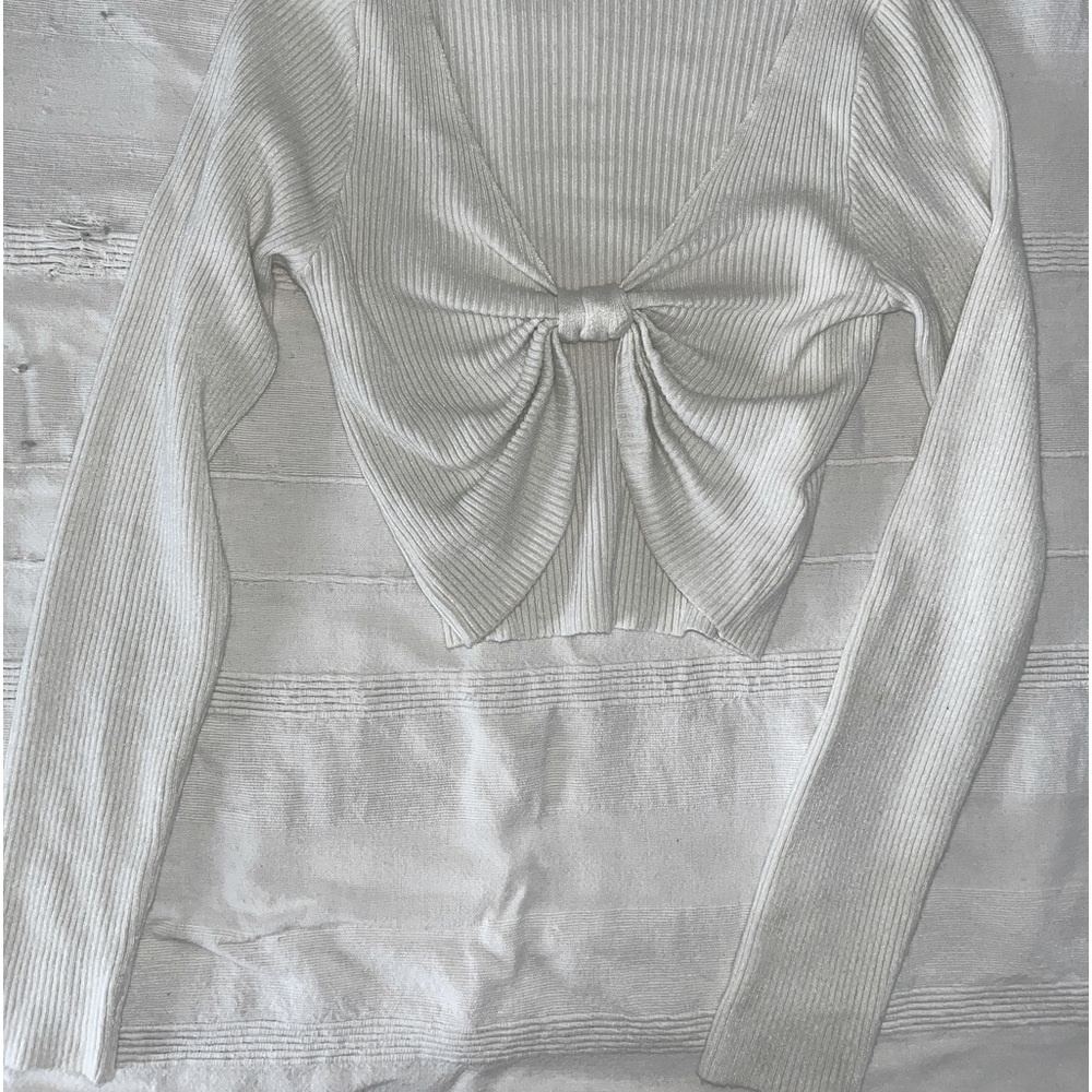 Beginning boutique - front tie long sleeve top - size xxs - Picture 4 of 5